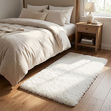 Plush Shag Bath Mat with Soft Pile Texture and Non Slip Backing