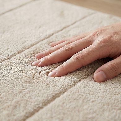Soft Memory Foam Bath Mat with Absorbent Quilted Design and Non Slip Backing