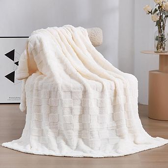 3D Checkered Fleece Throw Blanket Soft Plush Lightweight Cream White