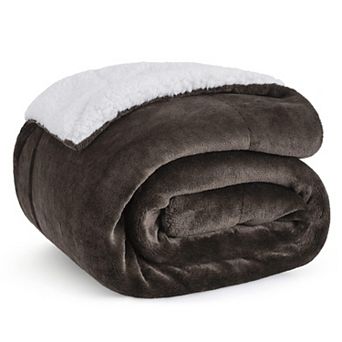 Bedsure GentleSoft™ Sherpa Throw Blanket