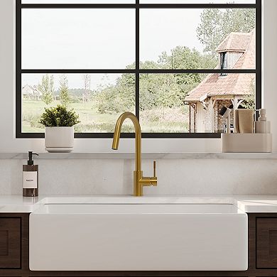 Single-Handle Pull-Down Sprayer Kitchen Faucet with Spout Swivel 15.7 in. H 360° Spout Swivel