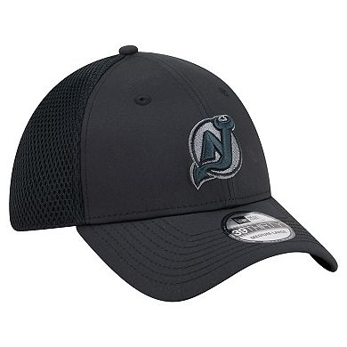 Men's New Era Black New Jersey Devils Blackout 39THIRTY Flex Fit Hat