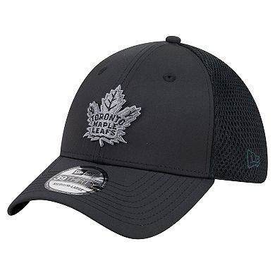 Men's New Era Black Toronto Maple Leafs Blackout 39THIRTY Flex Fit Hat