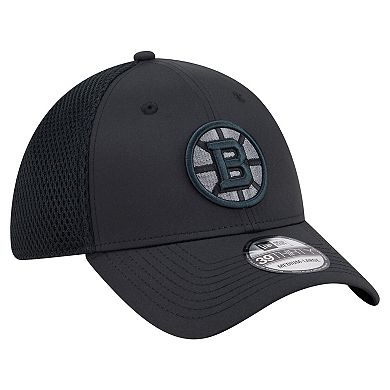Men's New Era Black Boston Bruins Blackout 39THIRTY Flex Fit Hat