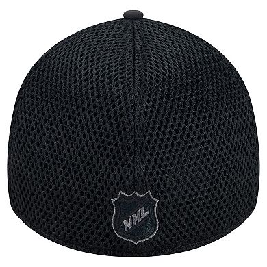 Men's New Era Black Boston Bruins Blackout 39THIRTY Flex Fit Hat