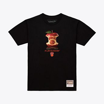 Men's Mitchell & Ness Black New York Knicks Court Apple T-Shirt