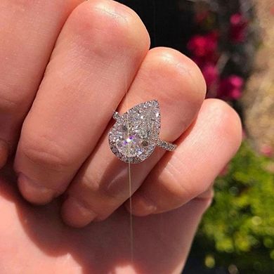 Women Water Drop Surrounding Zircon Rings