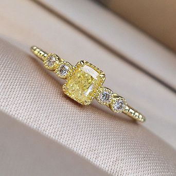 Women's Brilliant Exquisite Yellow Cubic Zirconia Engagement Ring