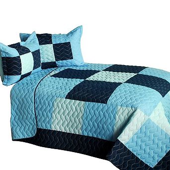3 pc Geometric Patchwork Quilt and Sham Set Reversible Vermicelli Quilted Bedding