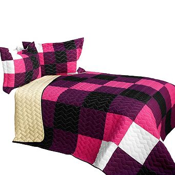 3 pc Bedding Quilt with Structured Patch Layout and Coordinated Shams for Daily Use