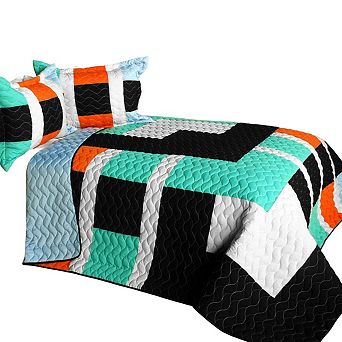3 pc Bedding Quilt with Stitch Detail and Matching Shams