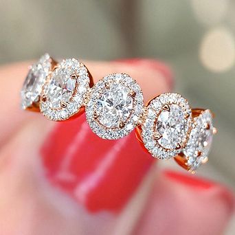 Luxury Oval Shaped Cubic Zirconia Finger Ring