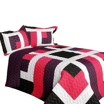 3 pc Reversible patchwork quilt set with stitched detailing and matching shams