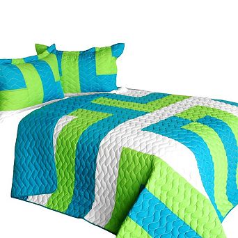 3 pc Patchwork Quilt Set With Geometric Pattern And Two Coordinated Shams