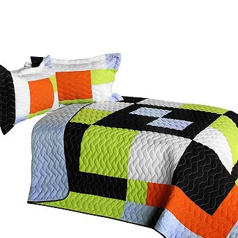 3 pc Reversible Bedding Quilt with Patchwork Design and Matching Shams