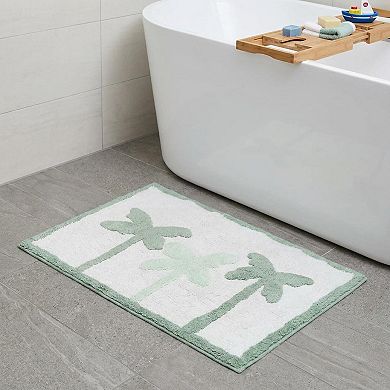 HomeRoots 32" Green And White Cotton Palm Trees Bath Rug