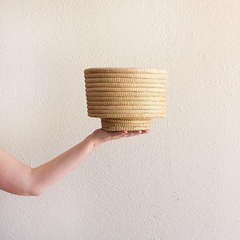 Basket Woven Natural Grass Dengu