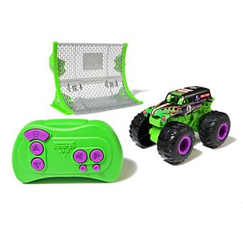 Monster Jam Grave Digger Remote Control Monster Truck 1:64 Scale with Ramp