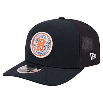 Men's New Era Navy Detroit Tigers Floral Patch 9SEVENTY Adjustable Hat
