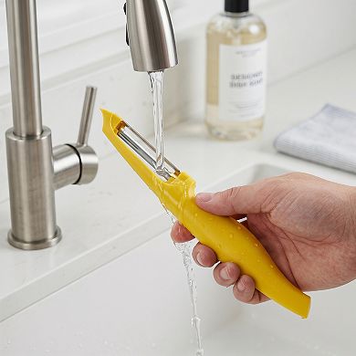 Plastic Vegetable Peeler with Ergonomic Handle - Durable Tool for Peeling Potatoes