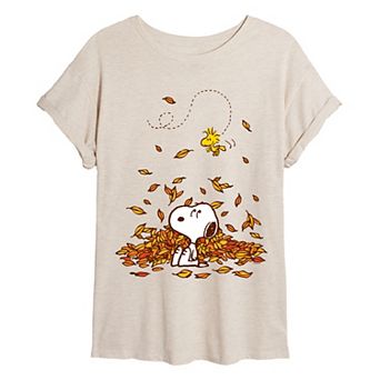 Juniors' Peanuts Snoopy & Woodstock Fall Leaves Oversized Tee