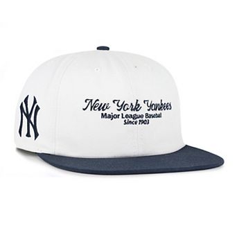 Men's '47 White/Navy New York Yankees Script Stack Relaxed Captain Snapback