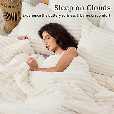Fleece Down Alternative Comforter Set, Ultra-Soft Warm All-Season Bedding with Pillowcases