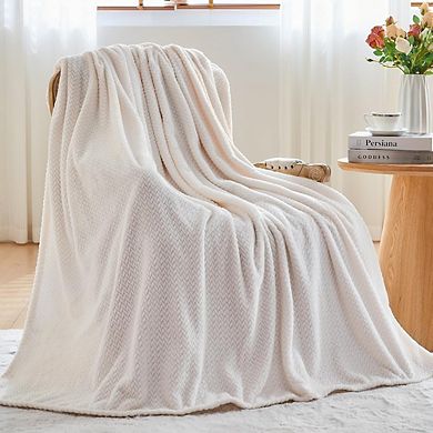 Silky Flannel Fleece Throw Blanket with Leaves Pattern, Lightweight