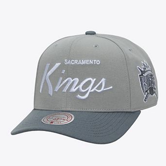 Men's Mitchell & Ness Gray Sacramento Kings Thunderstorm Head Coach Pro Crown Snapback Hat