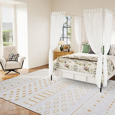HomeRoots Gold And White Abstract Geometric Washable Area Rug