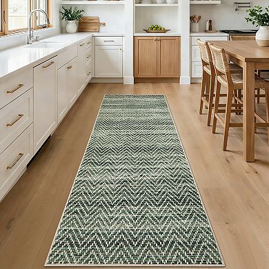 Chevron Pattern Machine Washable Area Rug Non-Slip Low-Pile Stain-Resistant Carpet for Bedroom