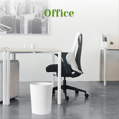 Plastic Small Waste Basket Spiral Design Multi Purpose Storage For Home Office Dorms