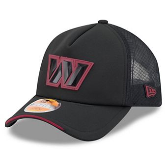 Men's New Era Black Washington Commanders 2026 Sideline Apex 9FORTY Adjustable Trucker Hat