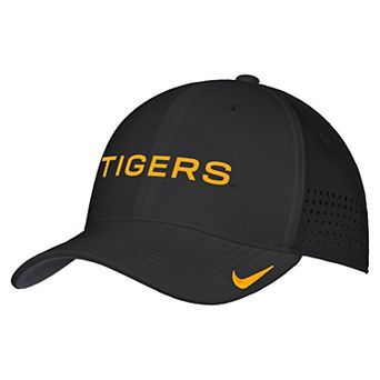 Men's Nike Black Missouri Tigers 2026 On-Field AeroBill SwooshFlex Dri-FIT Hat