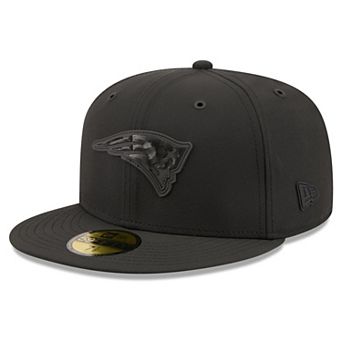 Men's New Era Black New England Patriots 2026 Sideline 59FIFTY Fitted Hat