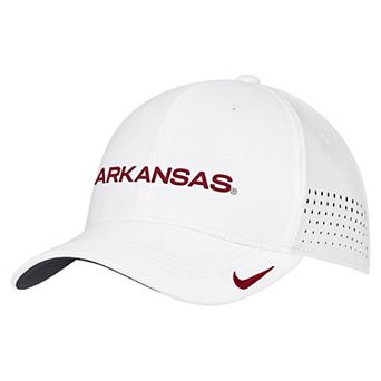 Men's Nike White Arkansas Razorbacks 2026 On-Field AeroBill SwooshFlex Dri-FIT Hat