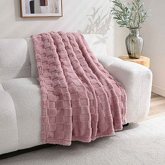 Kate Aurora Greenwich Ultra Soft And Plush Accent Throw Blanket