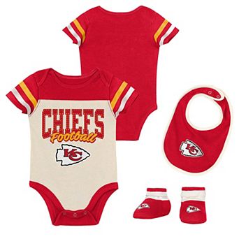 "Infant & Newborn Outerstuff Kansas City Chiefs Up One Three-Piece Bodysuit, Bib & Booties Set"