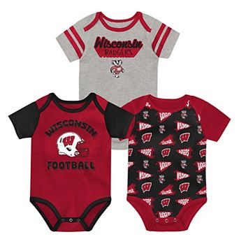 Newborn Outerstuff Red Wisconsin Badgers Star Player Three-Piece Bodysuit Set