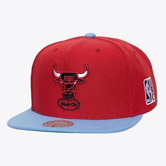 Men's Mitchell & Ness Red Chicago Bulls Legendary Home Snapback Hat