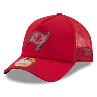 Youth New Era Red Tampa Bay Buccaneers 2026 Sideline Apex 9FORTY Adjustable Trucker Hat