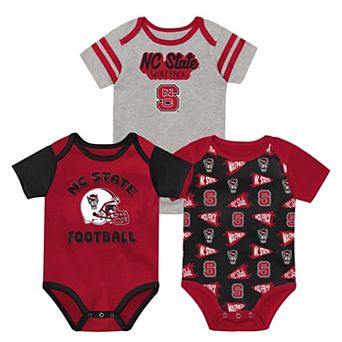 Newborn Outerstuff Red NC State Wolfpack Star Player Three-Piece Bodysuit Set