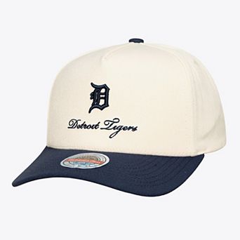 Men's Mitchell & Ness Cream/Navy Detroit Tigers Flawless Stretch-Snapback Hat