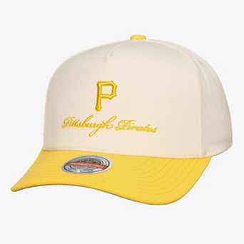 Men's Mitchell & Ness Cream/Gold Pittsburgh Pirates Flawless Stretch-Snapback Hat