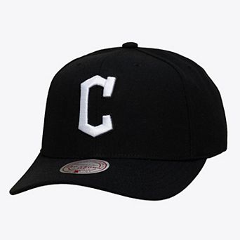 Men's Mitchell & Ness Black Cleveland Guardians Black and White Pro Crown Snapback