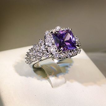 Princess‑Cut Purple Cubic Zirconia Halo Ring Silver‑Tone Luxury Cocktail Engagement Ring for Women