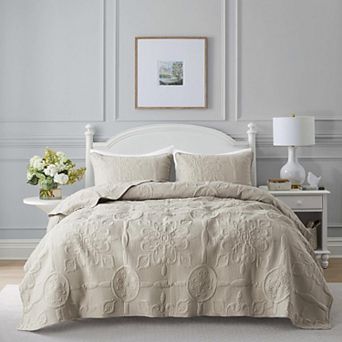 3 pc Damask Quilt Bedding Set Soft Lightweight All Season Farmhouse Coverlet