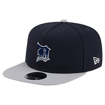 Men's New Era Navy/Gray Detroit Tigers Chenille Gradient A-Frame 9FIFTY Snapback Hat