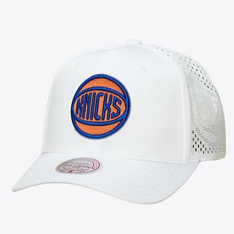 Men's Mitchell & Ness White New York Knicks Perfect Lightweight Pro Crown Adjustable Hat