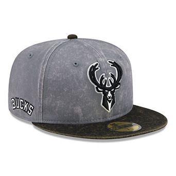 Men's New Era Gray/Black Milwaukee Bucks Washed 59FIFTY Fitted Hat